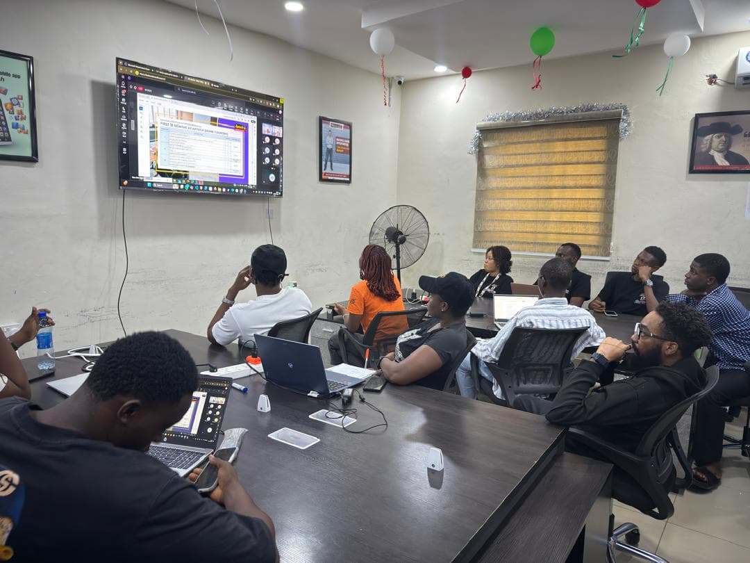 Students learning at Aptech